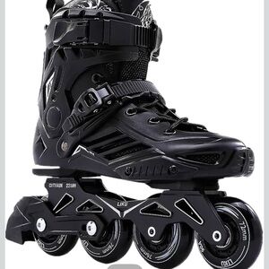 LIKU Black Skates